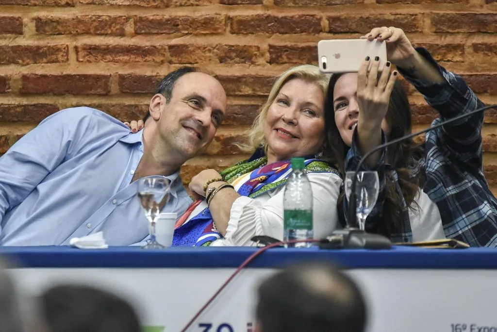 Para Lilita, hay que votar a Corral porque Bonfatti y Perotti son candidatos K