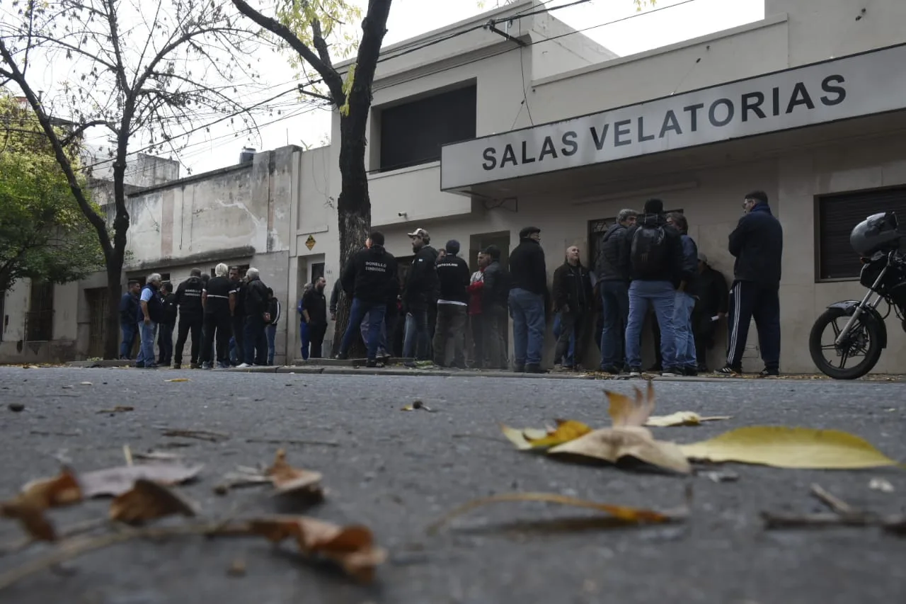 Tristeza y dolor en el velorio del delegado de la UOM muerto frente a Electrolux