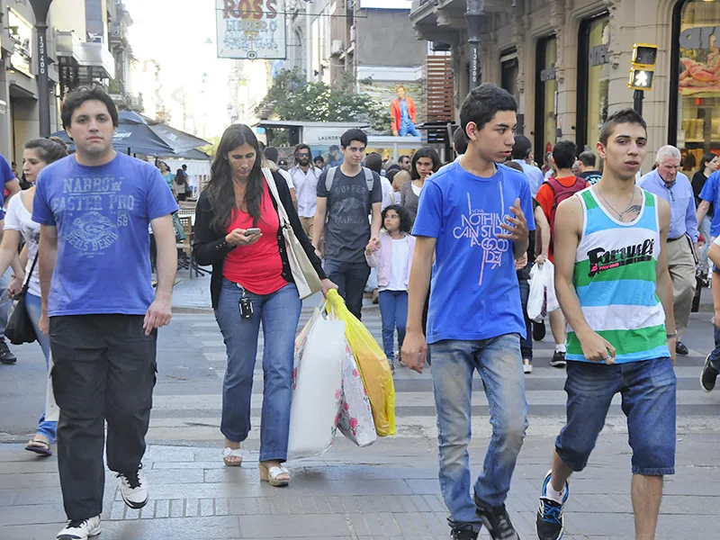 Sin piso: la actividad económica volvió a caer fuerte en marzo en Rosario