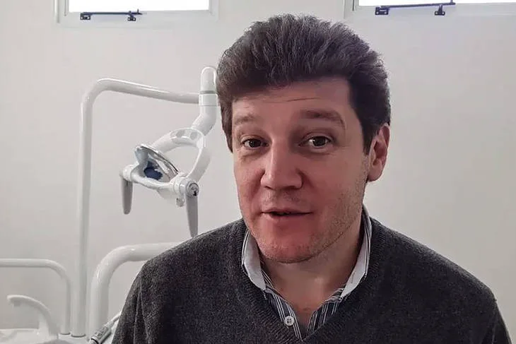 El gobernador electo de Tierra del Fuego contó que fue atacado por ser gay