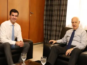Finalmente, Lavagna acordó con Urtubey y compartirán una fórmula presidencial