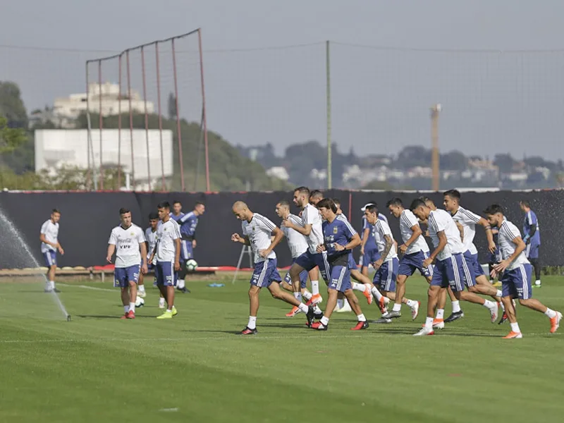 Argentina ya trabaja en Río: el plantel entrenó pensando en Venezuela