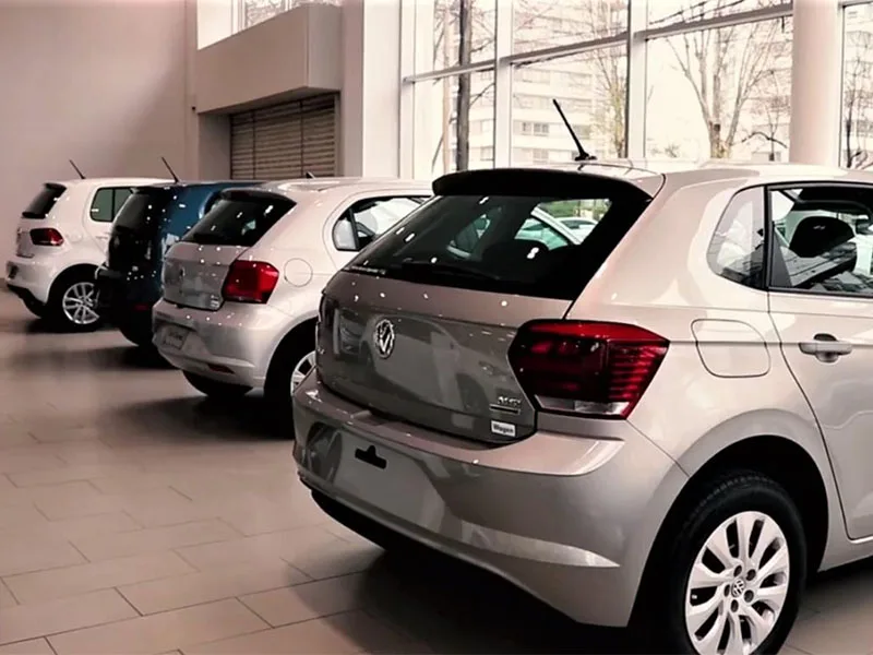 Las automotrices ya ofrecen 0 km con mayor descuento a lo anticipado