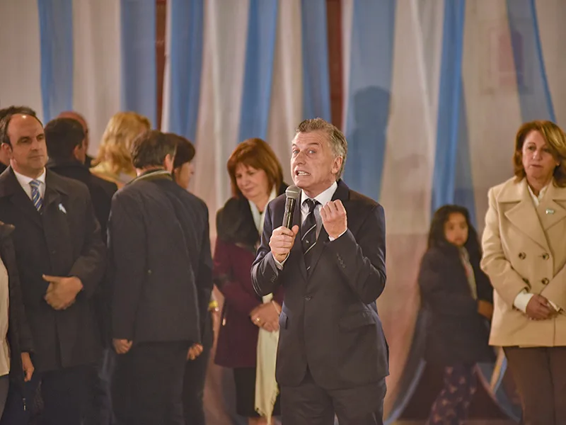 Macri vino a Rosario, no se acordó de Belgrano y sólo le pegó a Moyano