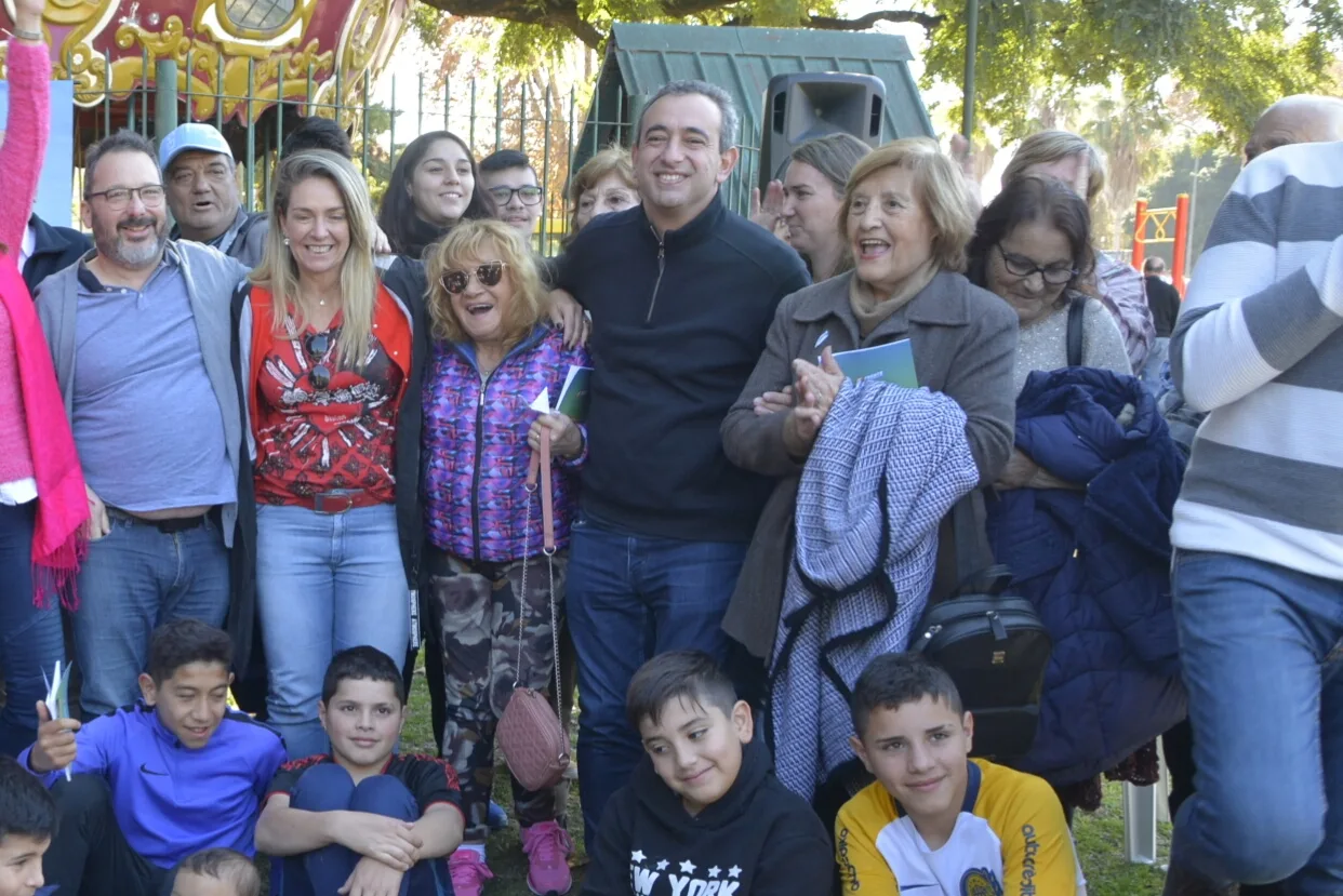 Javkin propuso un intercambio generacional de vivencias y visiones sobre Rosario