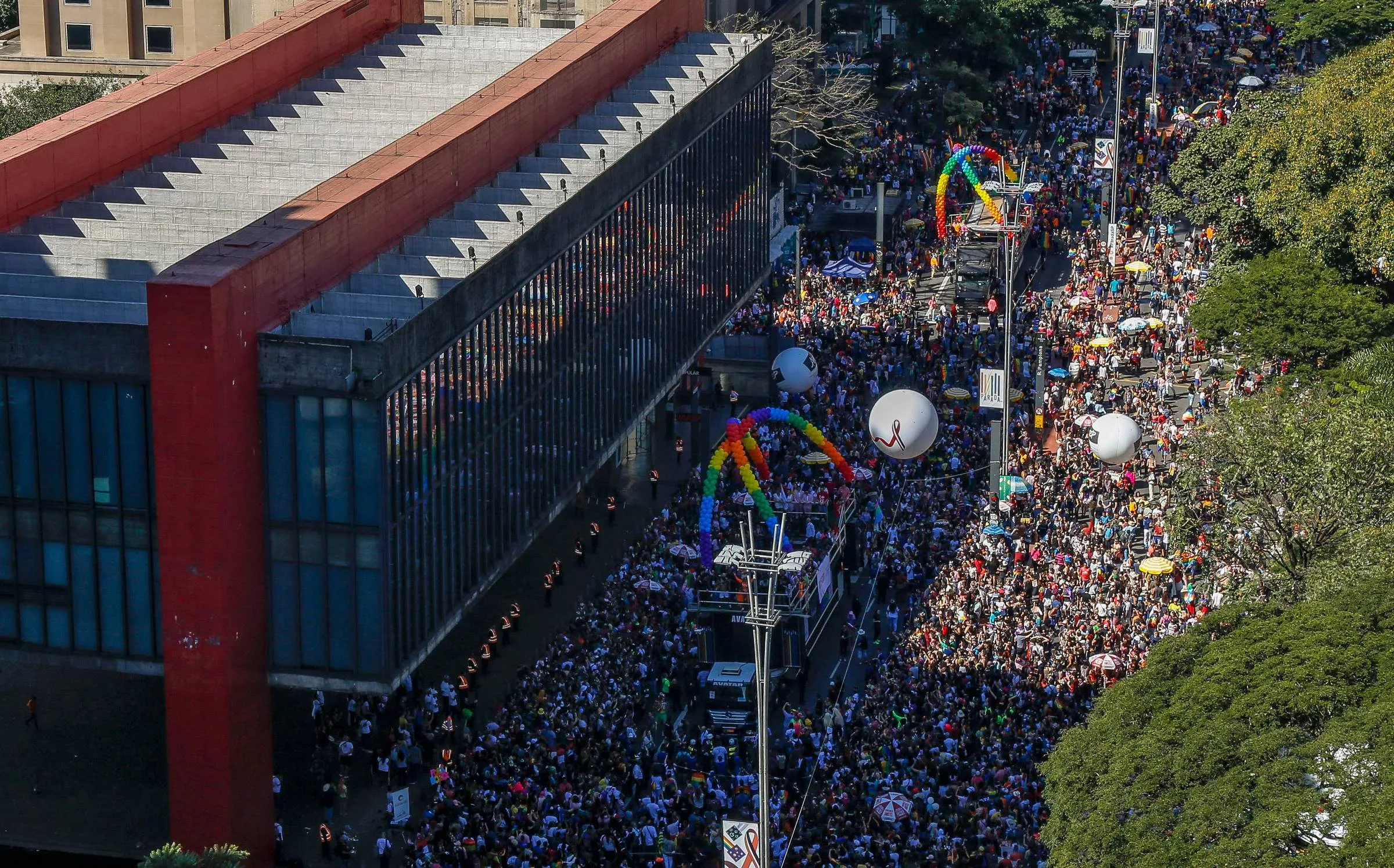 La tradicional marcha por el orgullo LGBT copó las avenidas de San Pablo