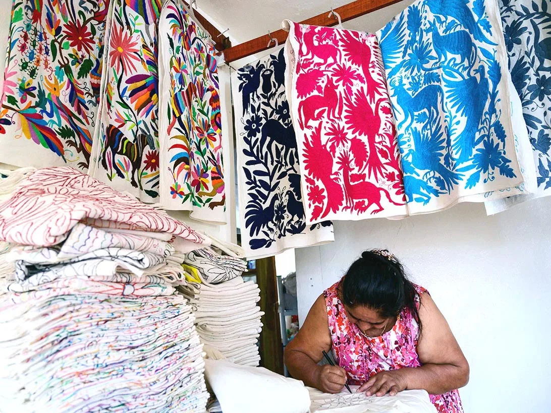 México: Carolina Herrera indigna a indígenas al usar su iconografía