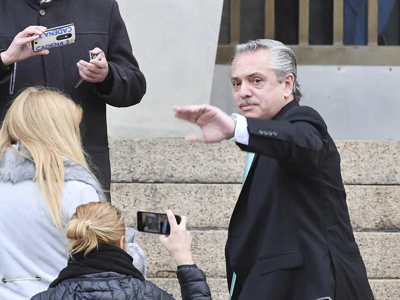 Alberto Fernández dijo que su citación a Comodoro Py es una "maniobra política"