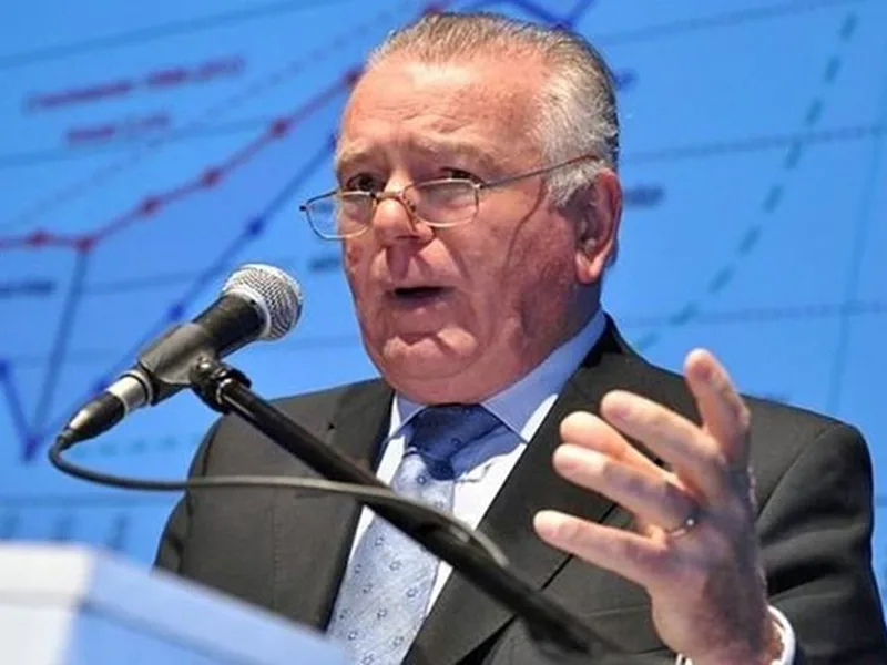 Para el economista Orlando Ferreres, el dólar "tendría que estar en 54 pesos"