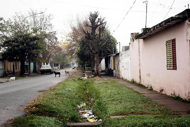 Balean a un hombre en barrio Las Flores: quedó internado en el Heca