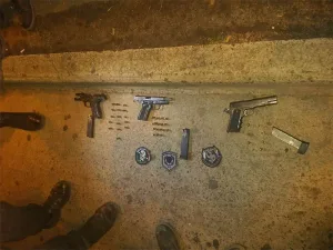 Presos por andar armados y con una camioneta robada