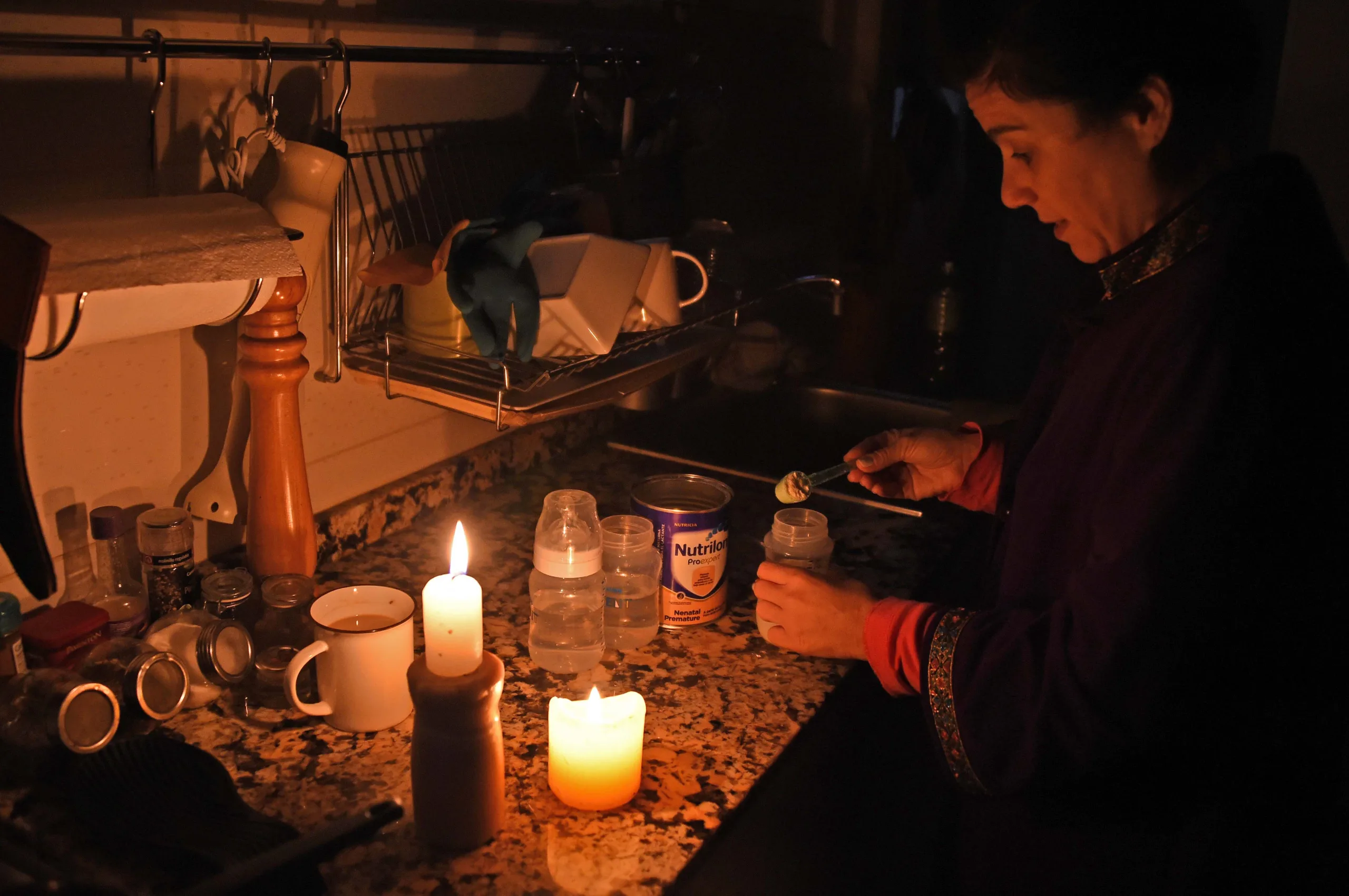Los abuelos pagarán por el apagón que dejó sin energía al país el Día del Padre