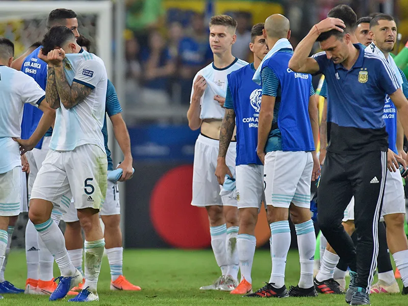 Scaloni habló de "un entrenador de turno" y dijo no preocuparle "su continuidad"