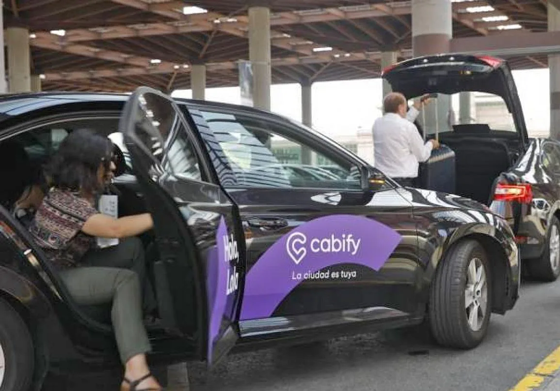 La Municipalidad suspendió habilitación a la plataforma Cabify en rubro remises