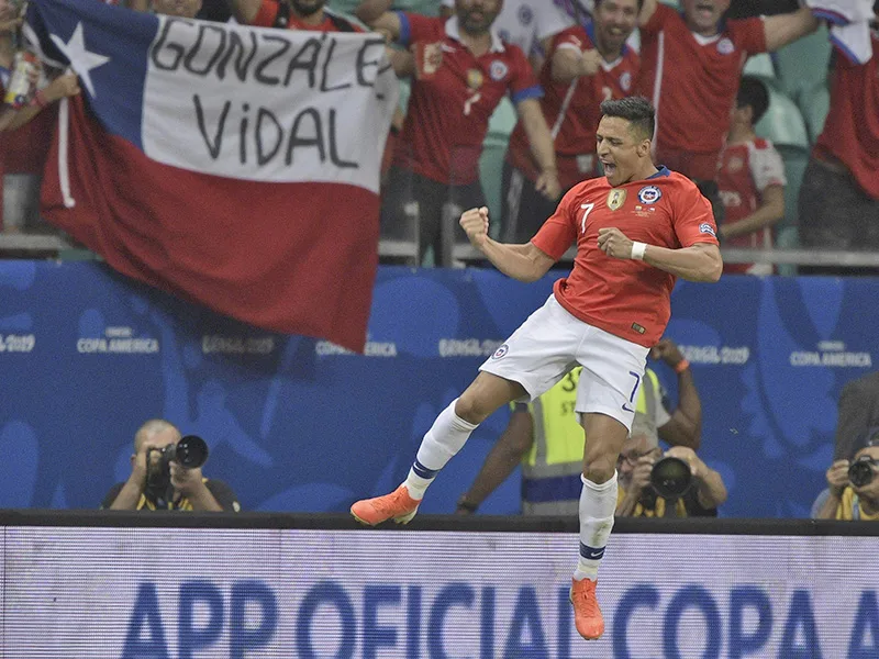 El bicampeón Chile se mide ante Perú en busca de una nueva final