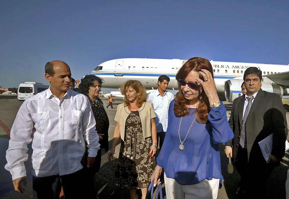 Cristina Fernández viajó a Cuba para estar con su hija Florencia