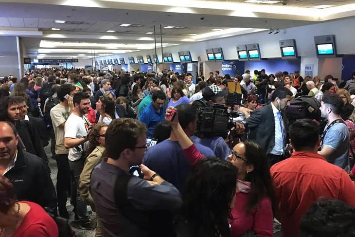 Gremios aeronáuticos toman medidas contra los cielos abiertos