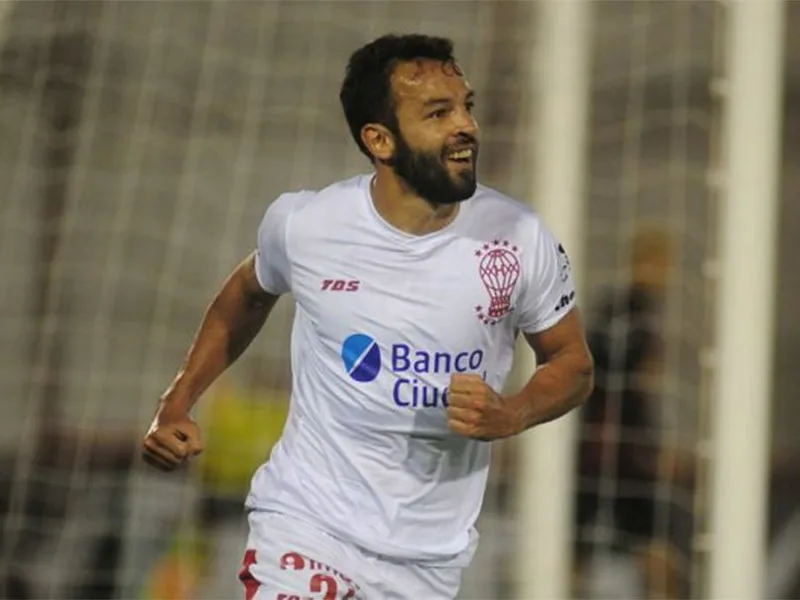 Central avanza en la contratación de Lucas Gamba