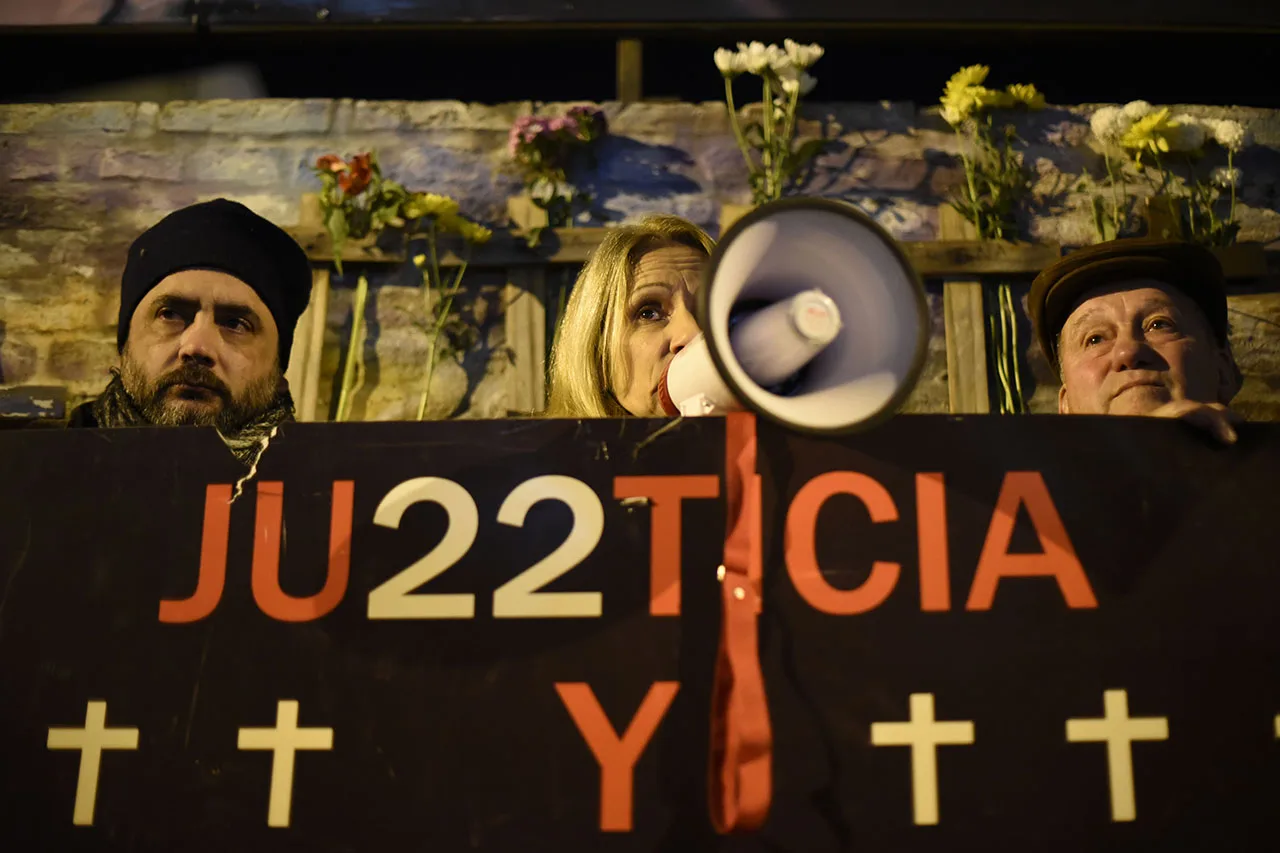 Marcha del Silencio. El repudio a la sentencia le ganó al frío