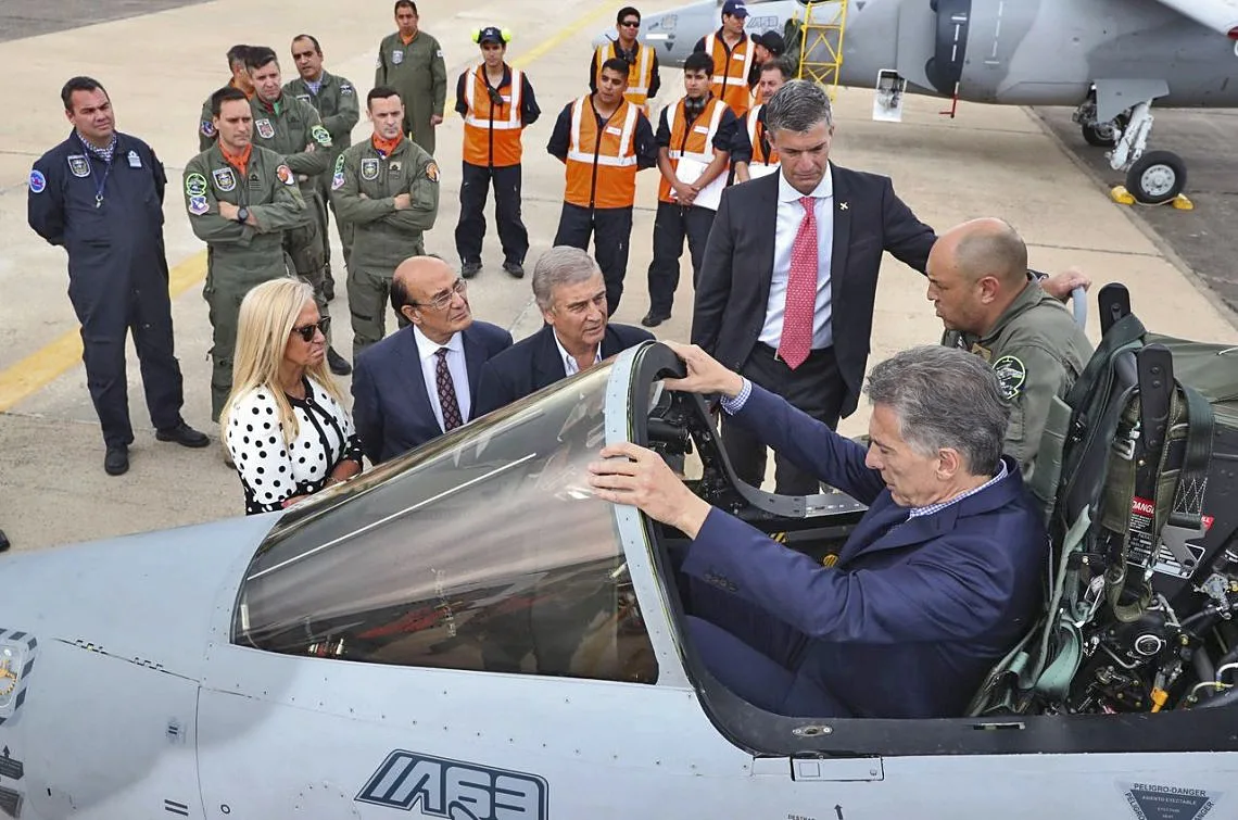 Otro anuncio que se estrella: Guatemala no comprará los dos aviones argentinos