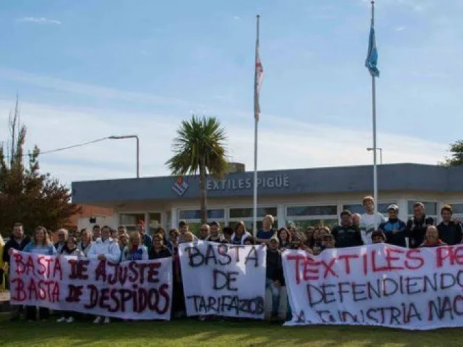 La cooperativa bonaerense Textiles Pigüé resiste caída del poder de compra