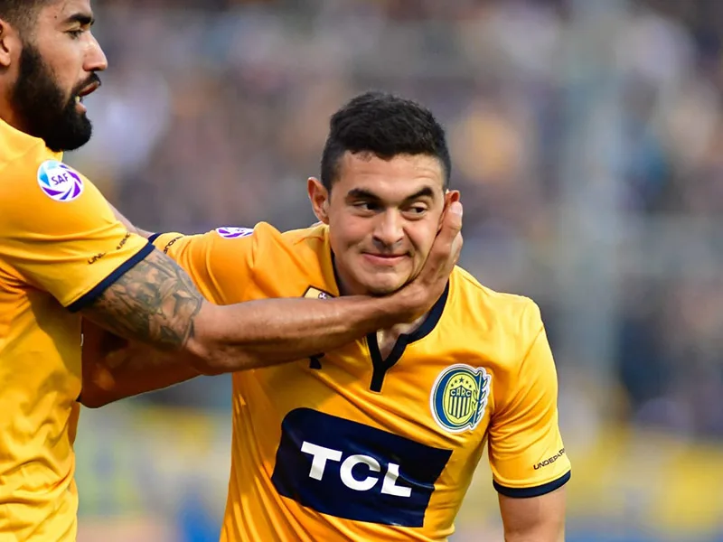 Lovera fue la figura de Central, con gol incluido, en el empate ante Patronato