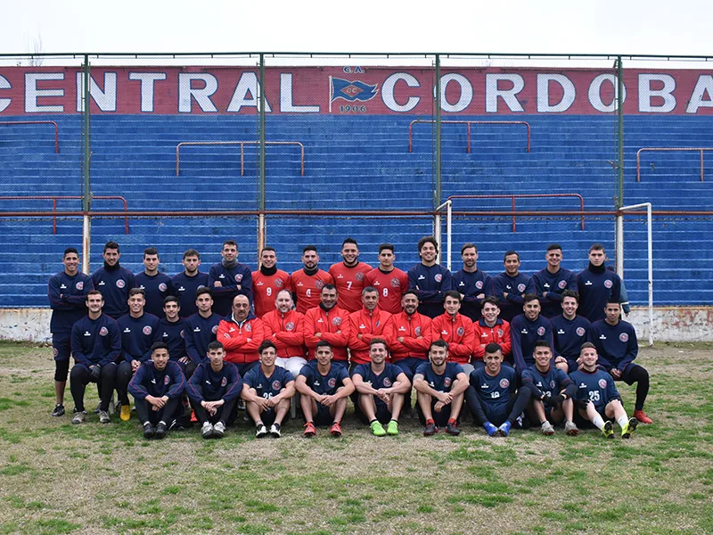 El plantel Charrúa posó para la foto: se sacaron la tradicional postal