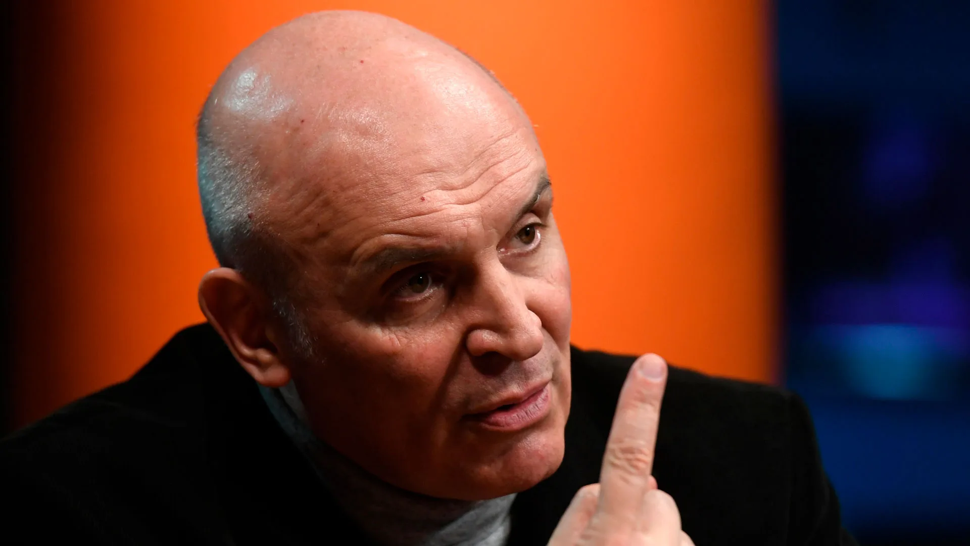 Espert: "Salimos a pelear con escarbadientes"