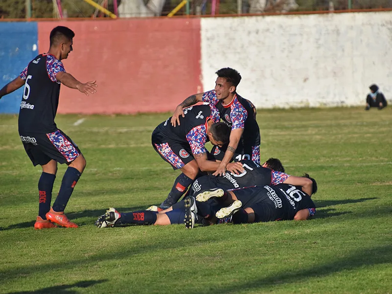 Córdoba lo perdía en el Gabino, pero en el epílogo lo dio vuelta