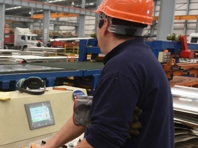 Industriales santafesinos advirtieron que el sector corre "peligro de extinción"