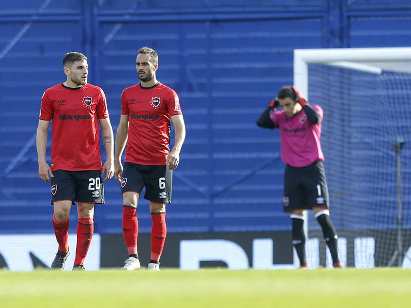 Newell's, sin atenuantes: cayó 3-1 ante Vélez en el Amalfitani