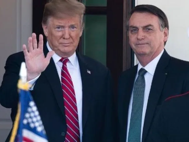 Trump y Bolsonaro sí ponen la manos en el fuego (de Amazonia)