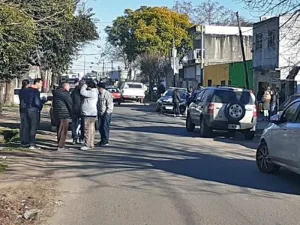 Asesinan a puñaladas a un almacenero en el interior de su negocio