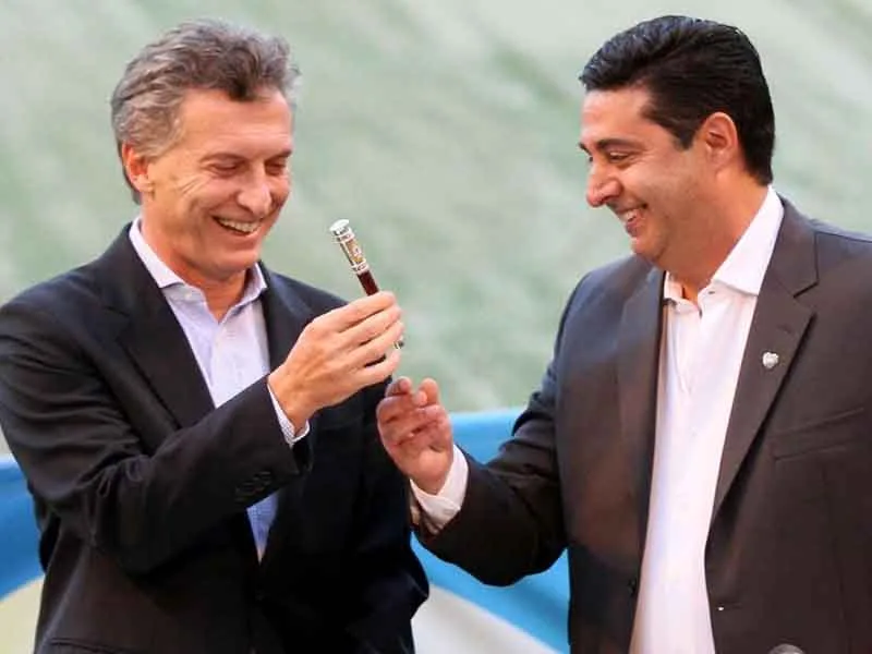 ¿Se junta oposición de Boca para destronar a oficialismo de Angelici y Macri?