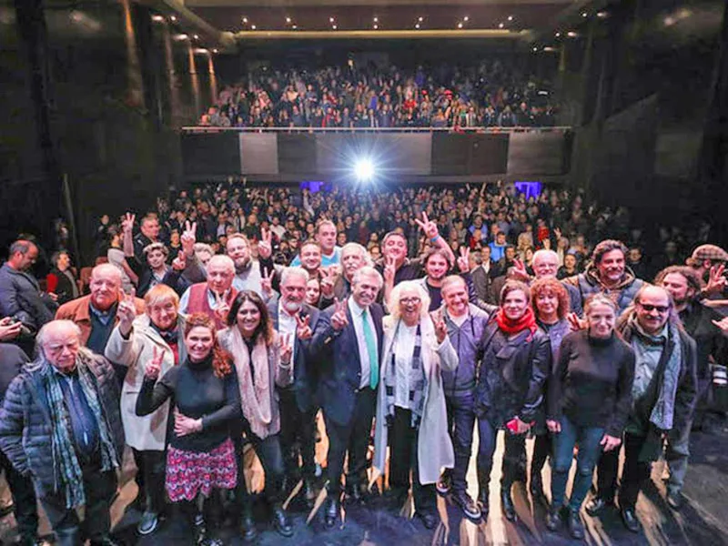 “Que Macri respete la democracia y la decisión de las urnas”