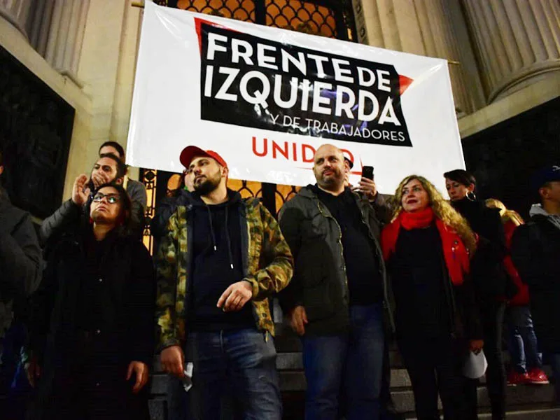 Crivaro cerró su campaña con un acto frente a la Bolsa de Comercio