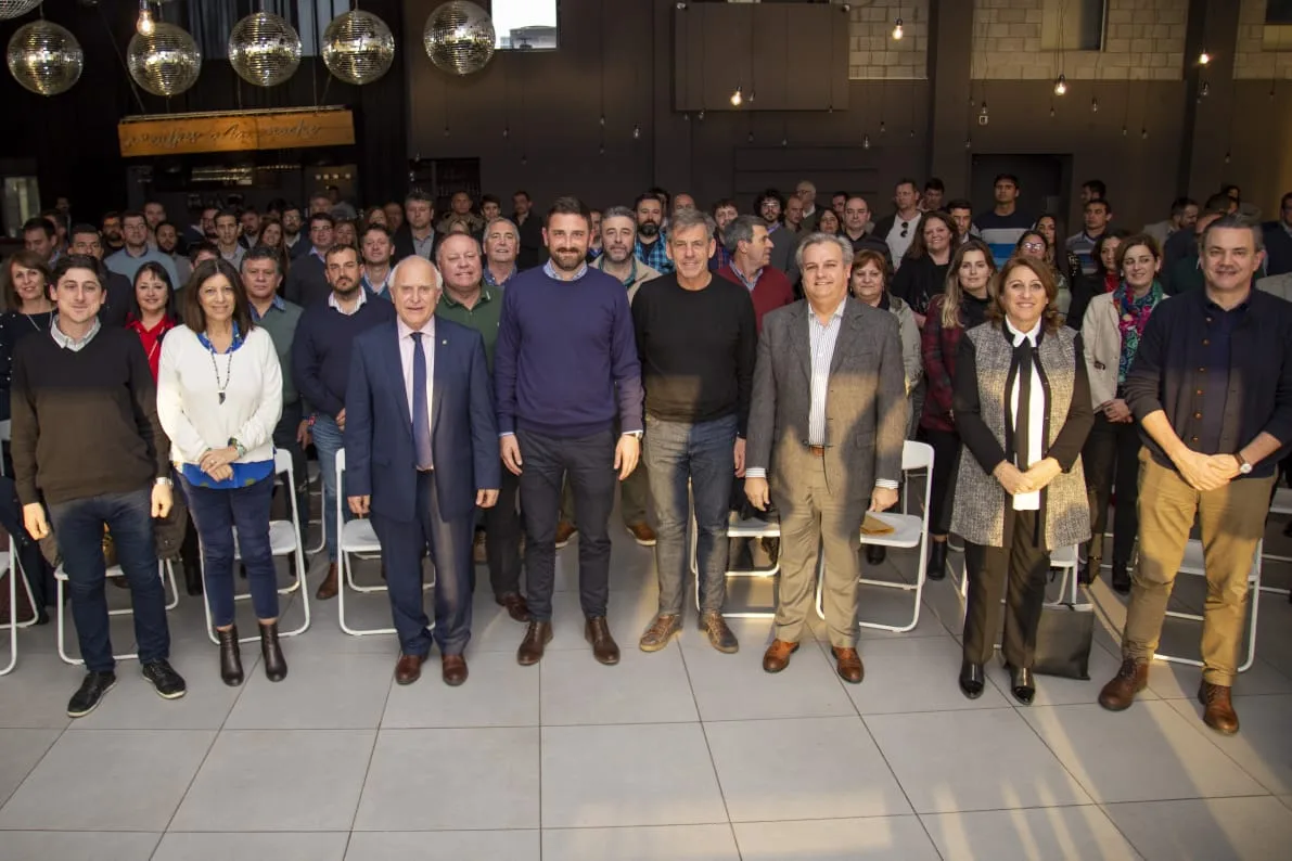 "Este domingo vamos a mandarle un fuerte mensaje a los extremos de la grieta"