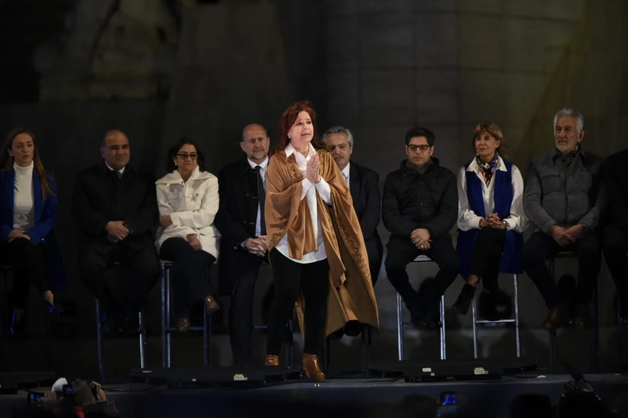 CFK: "Digas Patria, Nación o República la única bandera que hay es la Argentina"