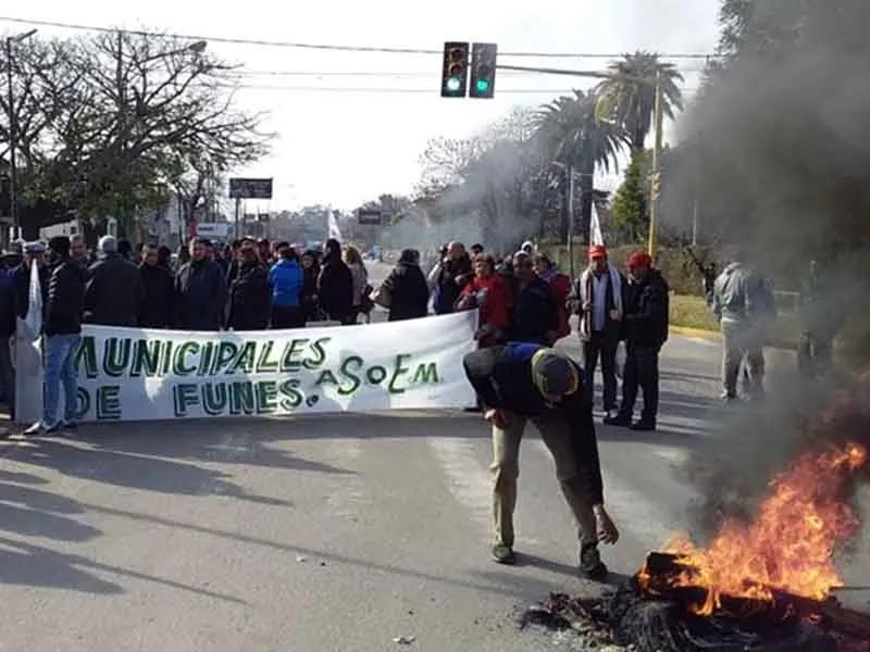 Se multiplican los conflictos salariales en municipios y comunas