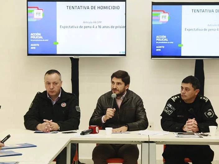 Pullaro cruzó de nuevo a la Justicia; esta vez le respondió un criminólogo