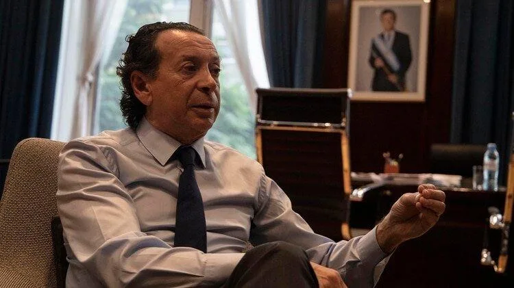 El gobierno fijó por decreto el salario mínimo, vital y móvil en 16.875 pesos