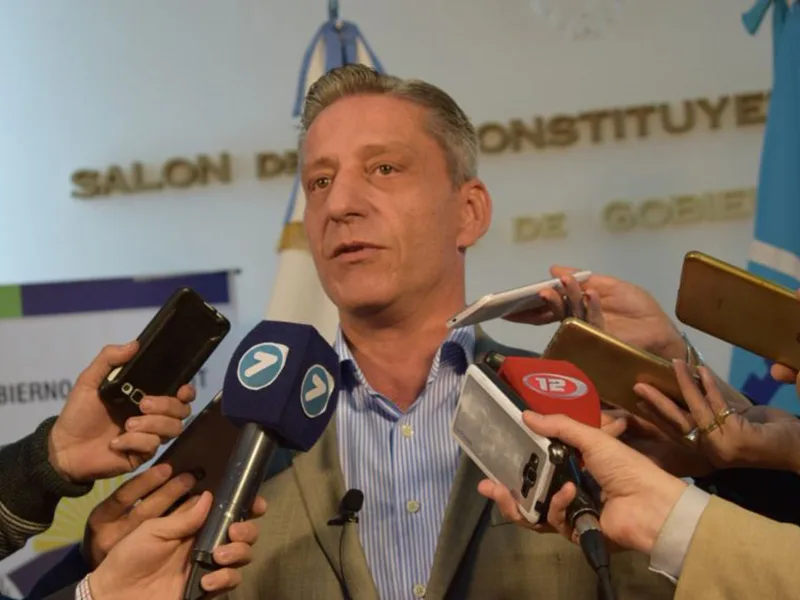 Arcioni exige fondos a Macri, pero Nación afirma que ya le envió $1.300 millones