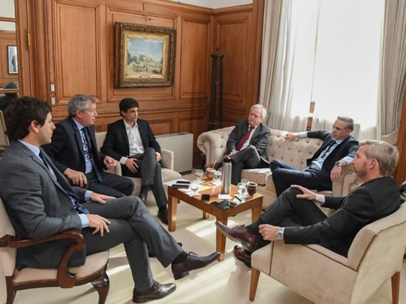 El gobierno frenó la presentación del proyecto de "reperfilamiento" de deuda