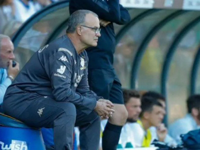 El Leeds United del Loco Bielsa empató de local 1-1 y se mantiene en la punta