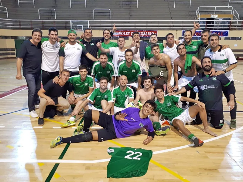 Rowing clasificó a la instancia final del Nacional y es puntero de la Rosarina