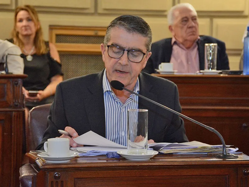 El senador Armando Traferri se va de la mesa de transición: “No tiene sentido”