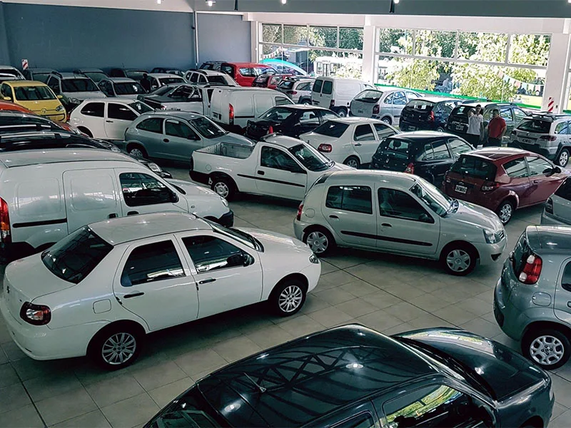 La venta de autos usados se mantiene en medio de la devaluación