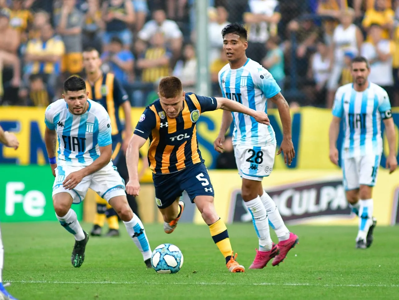 Central fue mucho más que Racing, pero no pasó del empate en el Gigante