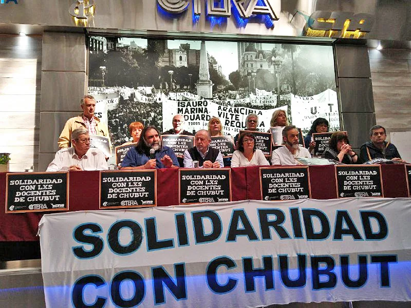 Todos los docentes paran este jueves por la muerte de dos maestras en Chubut