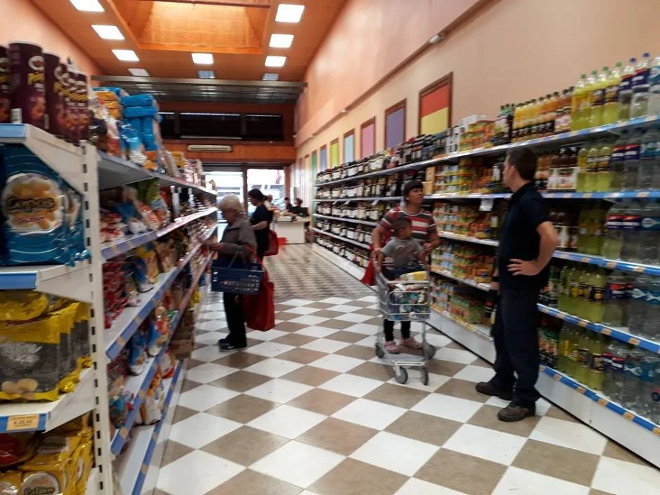 Estudiantes de la UNR accederán a los beneficios del gremio mercantil
